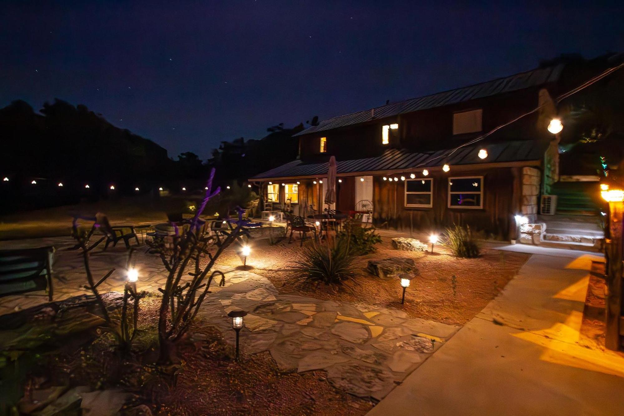 A Barn At The Quarry Bed & Breakfast Fredericksburg Exterior photo