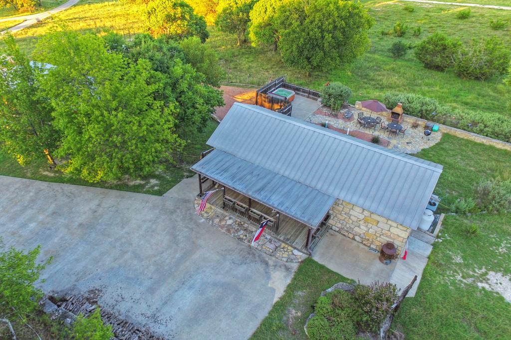 A Barn At The Quarry Bed & Breakfast Fredericksburg Exterior photo